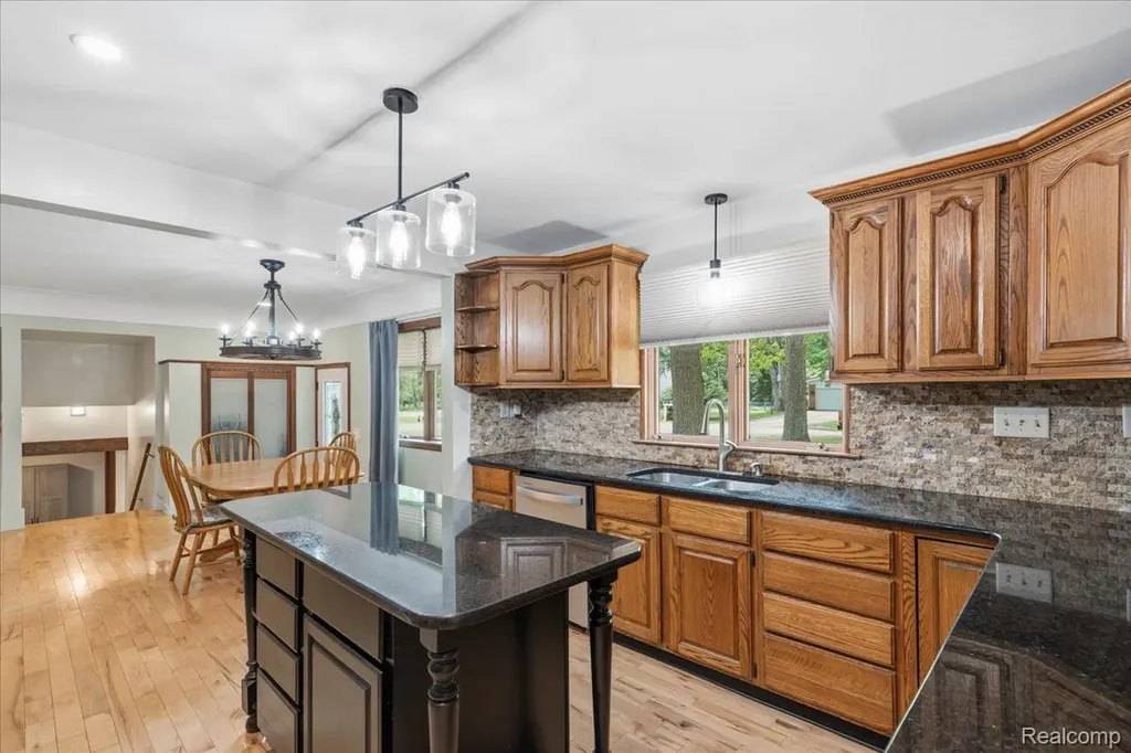 10210 Lavern Court Vienna Charter Township MI 48420