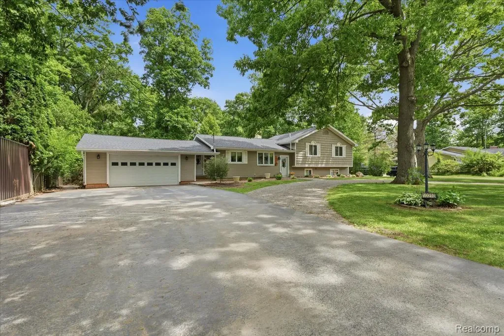 10210 Lavern Court Vienna Charter Township MI 48420