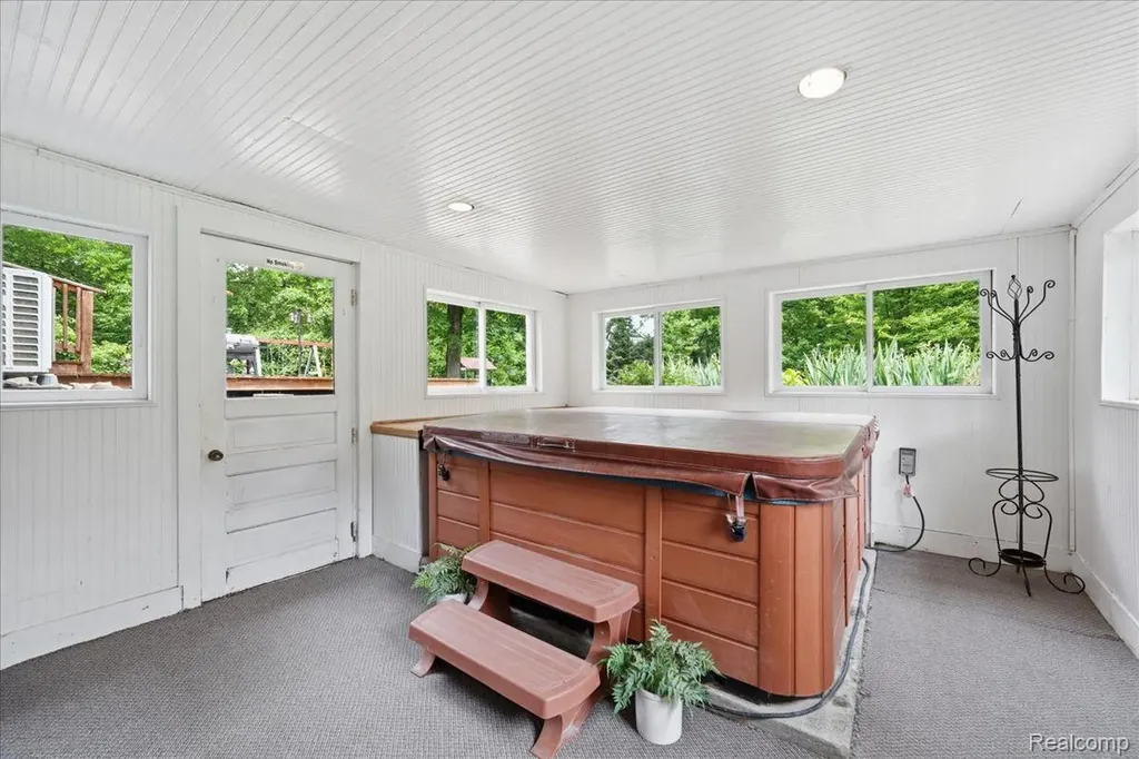 10210 Lavern Court Vienna Charter Township MI 48420