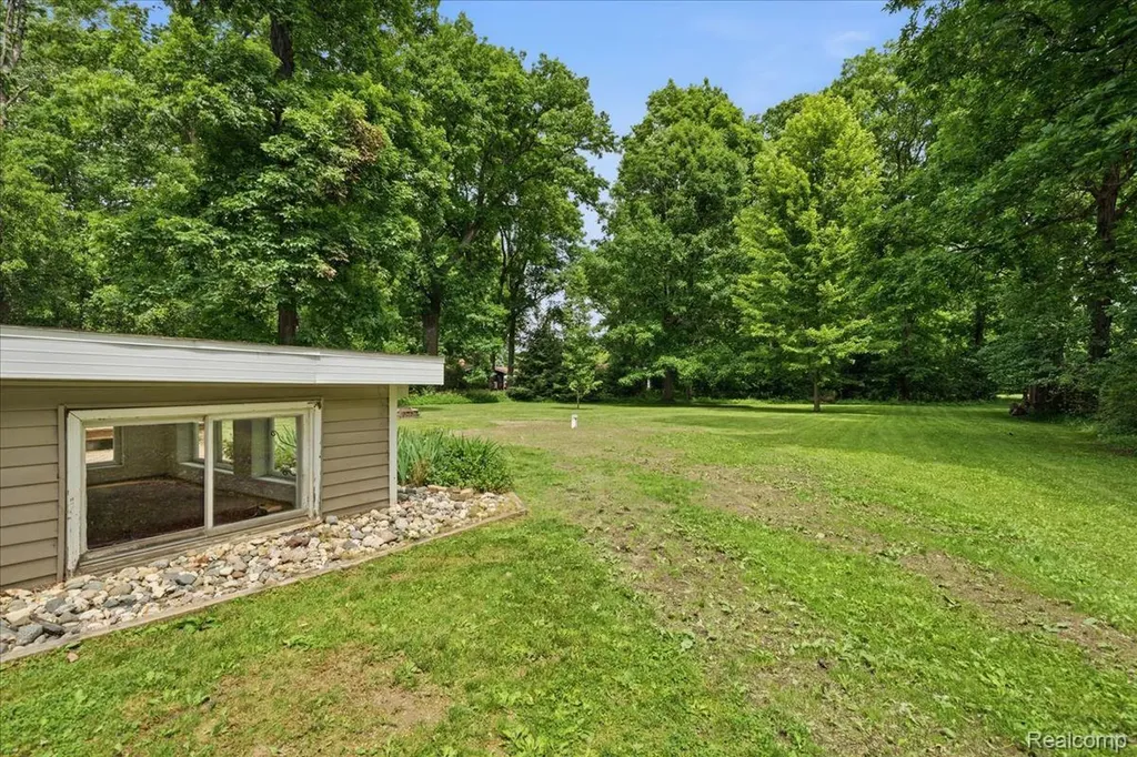 10210 Lavern Court Vienna Charter Township MI 48420