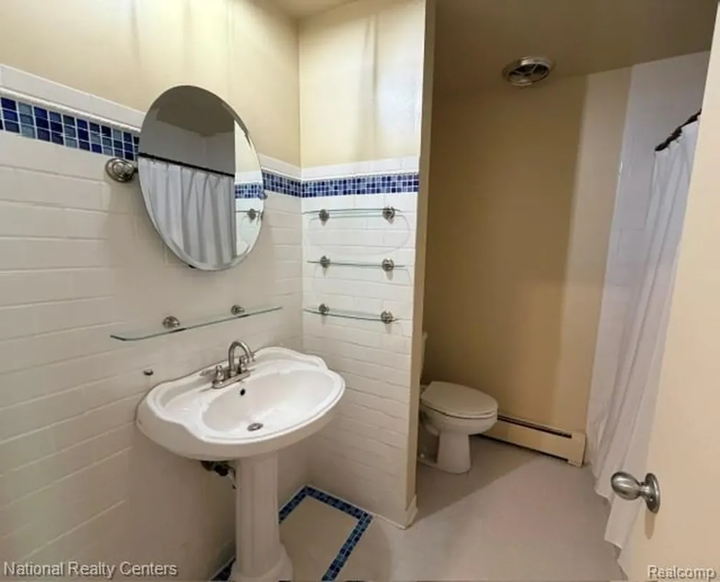 4913 Crooks Road Crooks Road Royal Oak City MI 48073