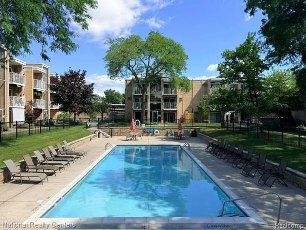 4913 Crooks Road Crooks Road Royal Oak City MI 48073
