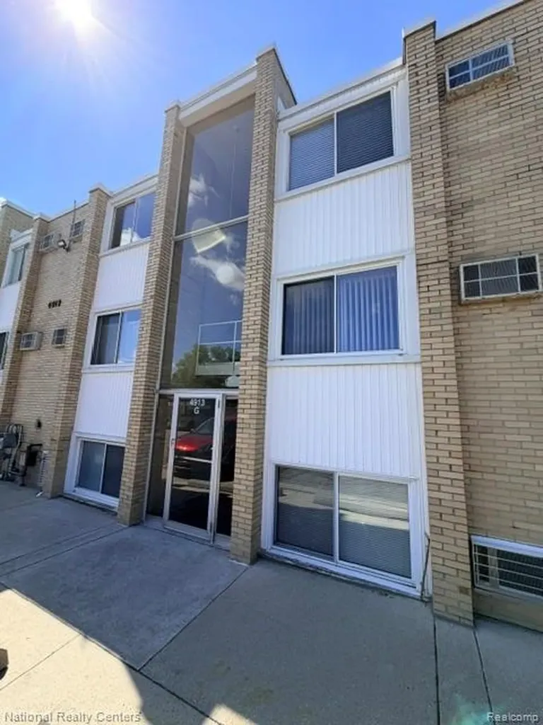 4913 Crooks Road Crooks Road Royal Oak City MI 48073