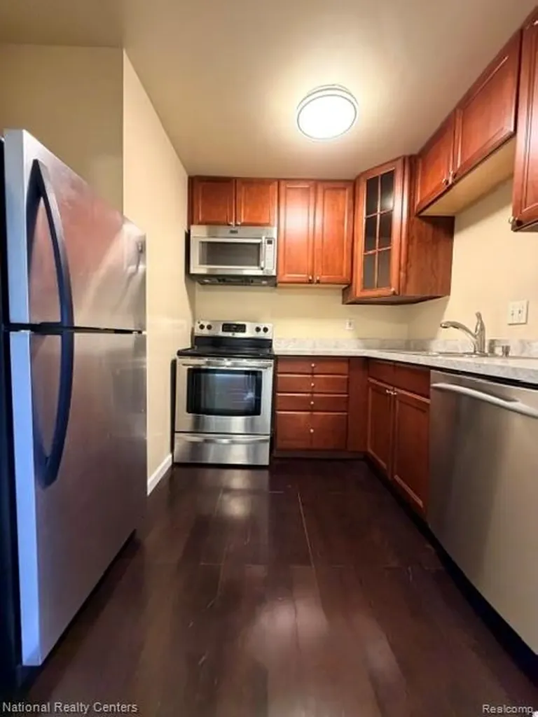 4913 Crooks Road Crooks Road Royal Oak City MI 48073