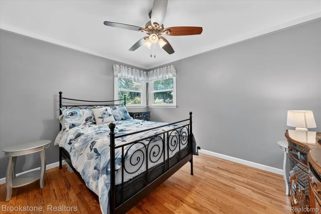 23784 Linne Street Clinton Charter Township MI 48035