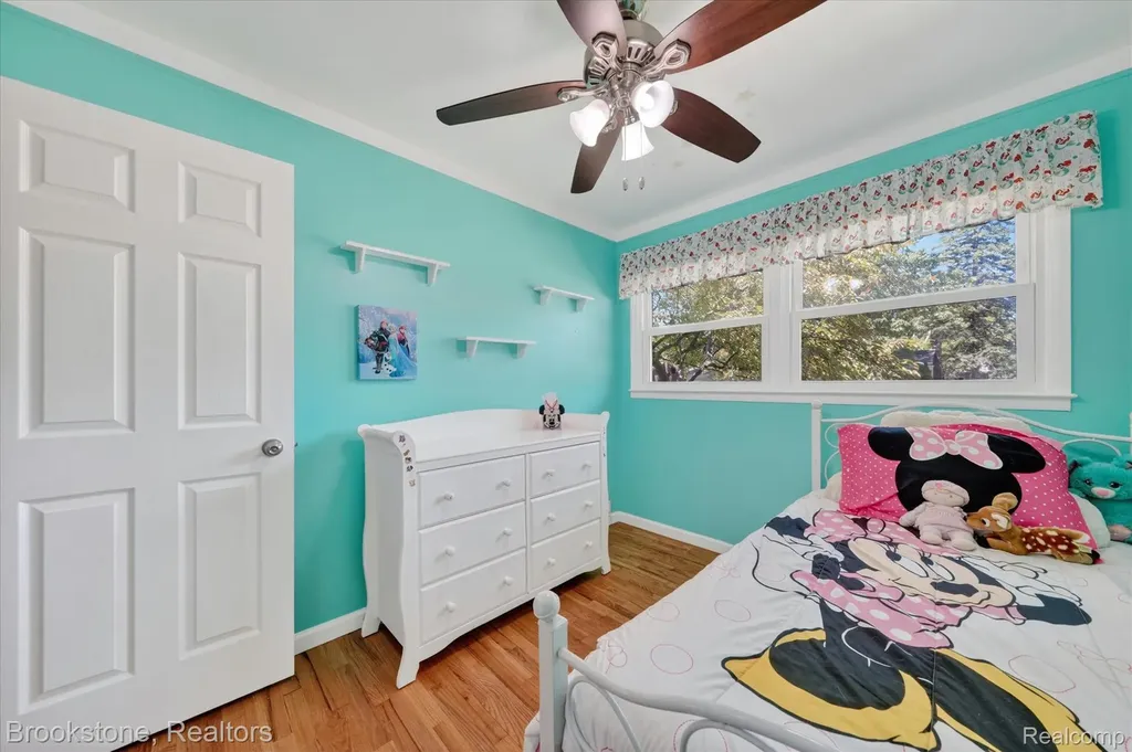 23784 Linne Street Clinton Charter Township MI 48035
