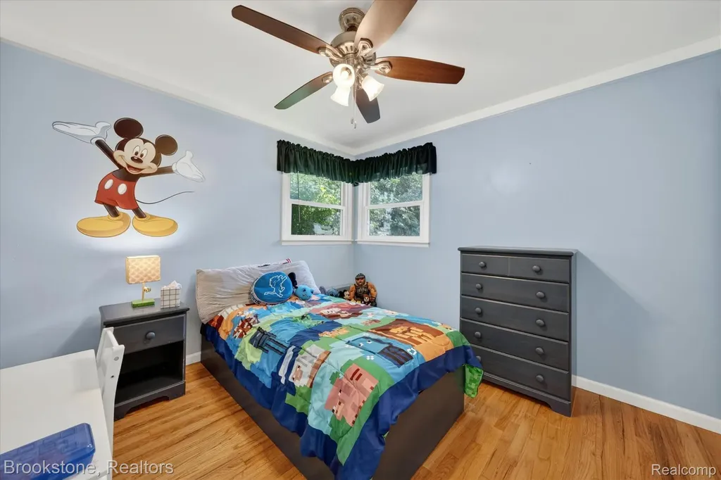 23784 Linne Street Clinton Charter Township MI 48035