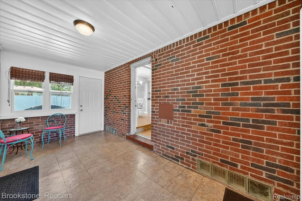 23784 Linne Street Clinton Charter Township MI 48035