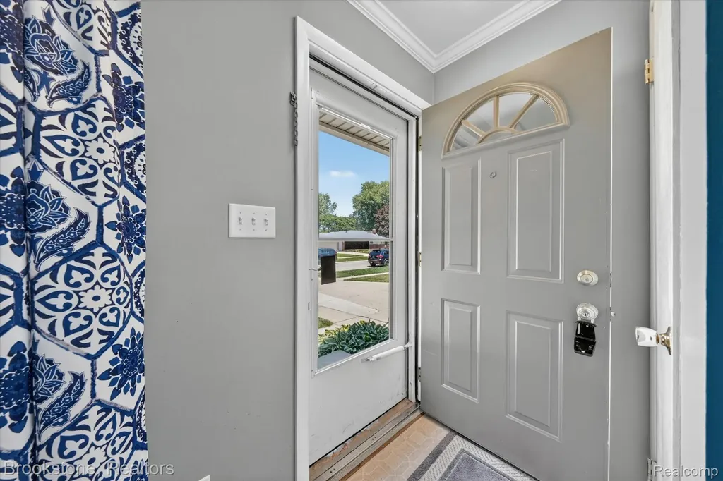 23784 Linne Street Clinton Charter Township MI 48035