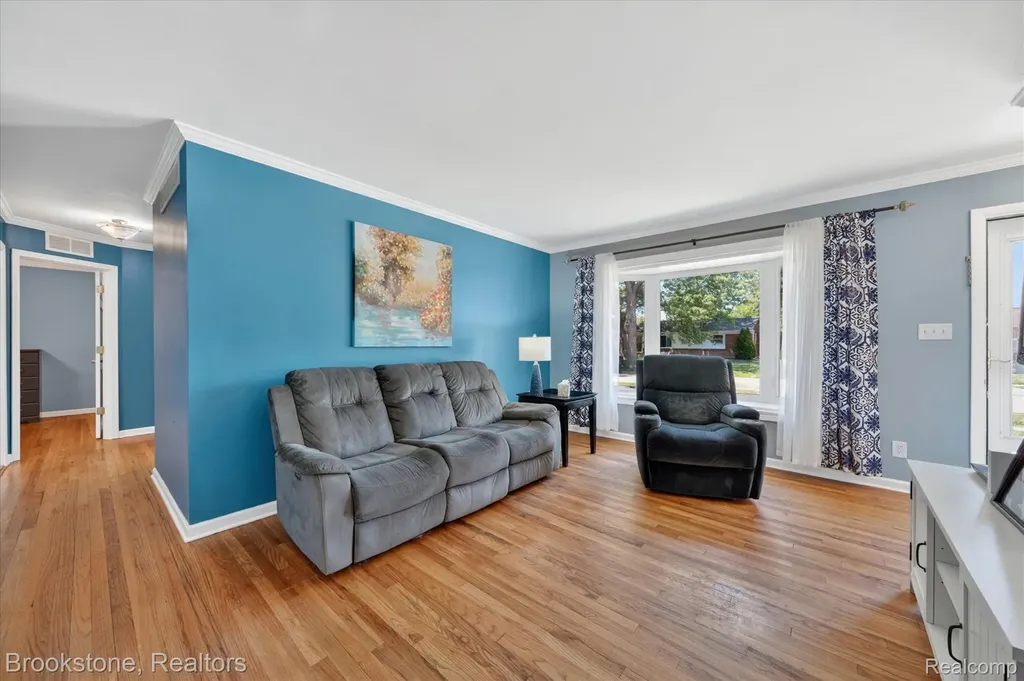 23784 Linne Street Clinton Charter Township MI 48035