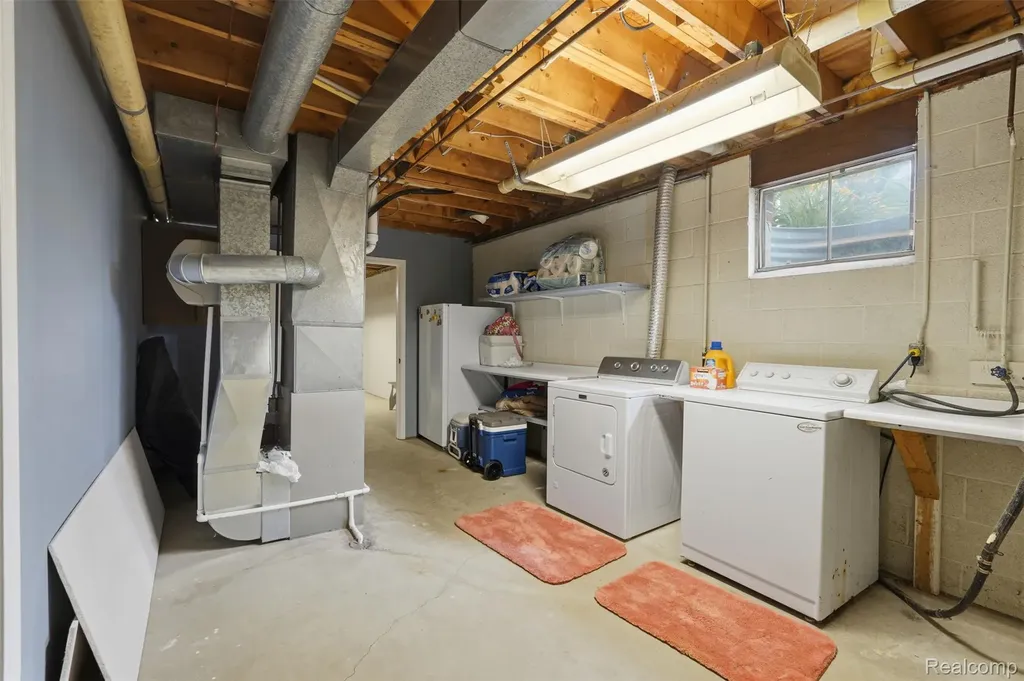 3843 Hooker Road Hamburg Township MI 48169