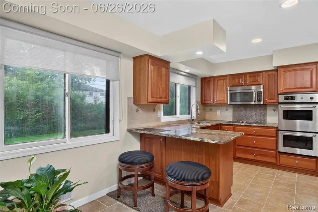 18917 Filmore Street Southfield City MI 48075