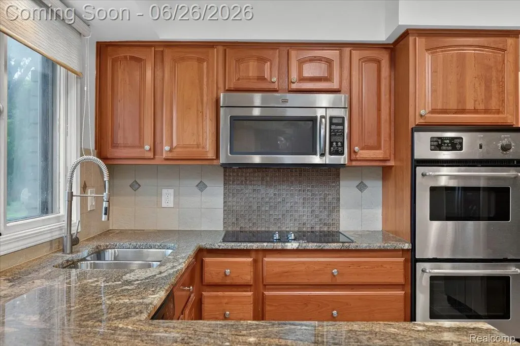 18917 Filmore Street Southfield City MI 48075