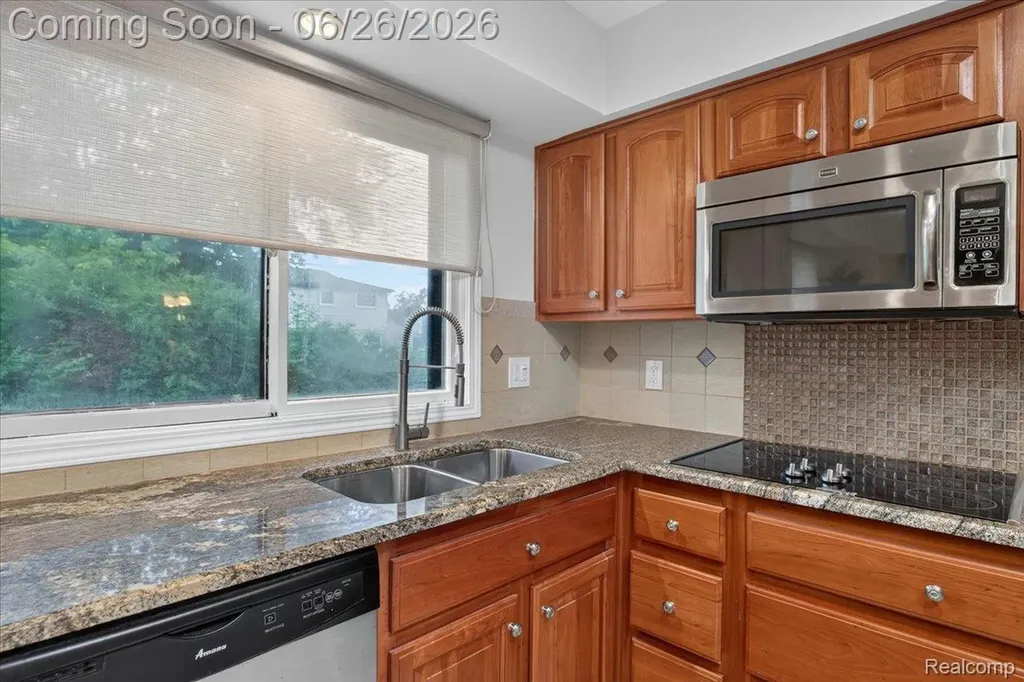 18917 Filmore Street Southfield City MI 48075
