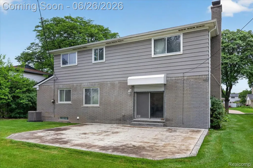 18917 Filmore Street Southfield City MI 48075