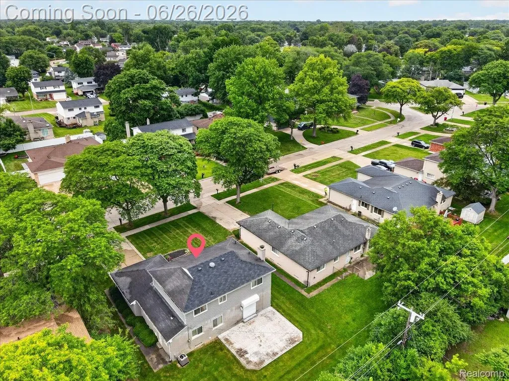 18917 Filmore Street Southfield City MI 48075