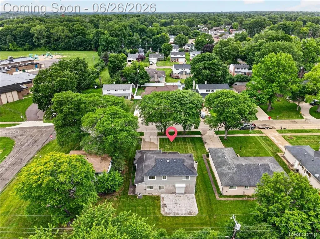 18917 Filmore Street Southfield City MI 48075