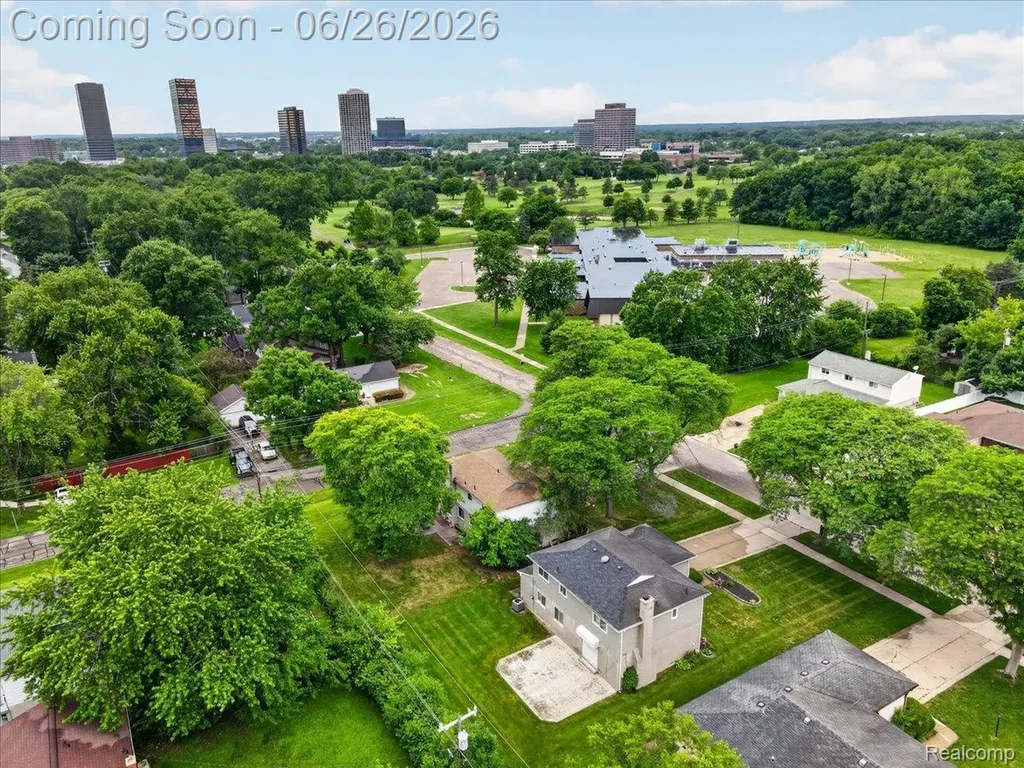 18917 Filmore Street Southfield City MI 48075