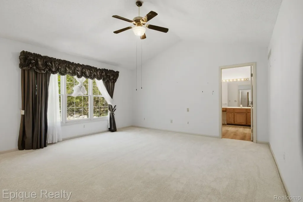 3261 Windwood Road West Bloomfield Charter Township MI 48324