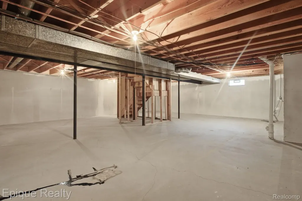 3261 Windwood Road West Bloomfield Charter Township MI 48324