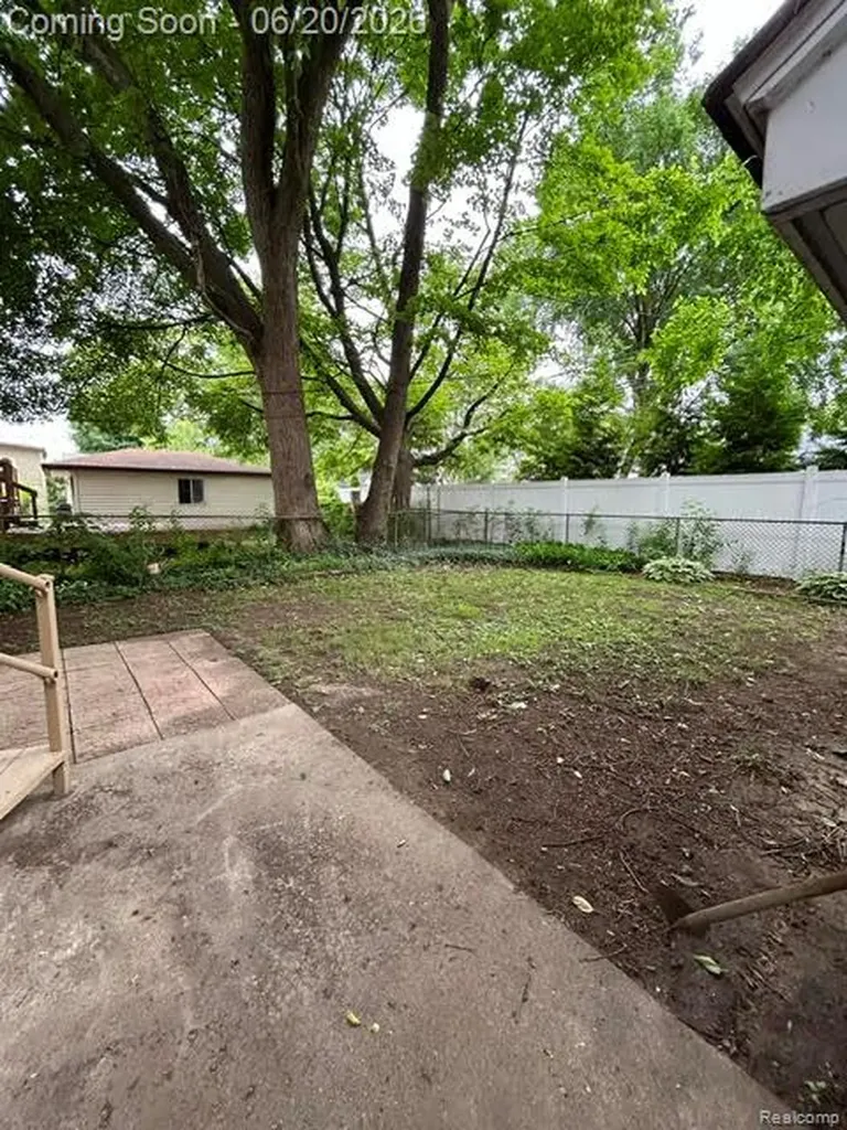 403 California Avenue Royal Oak City MI 48067