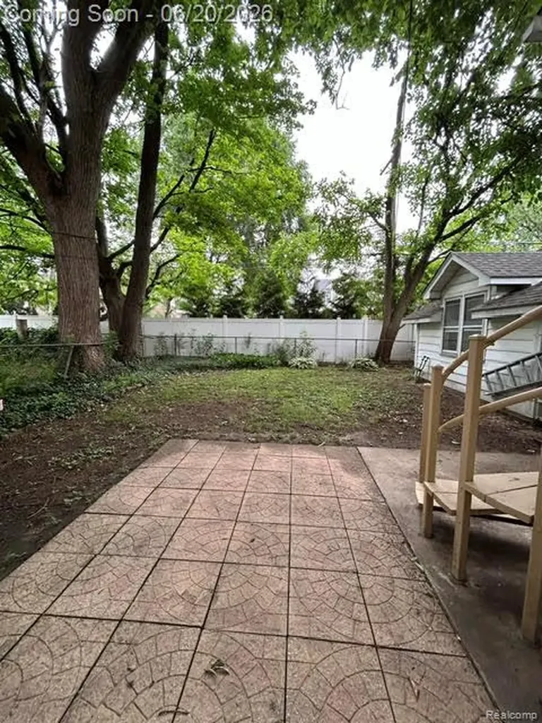 403 California Avenue Royal Oak City MI 48067