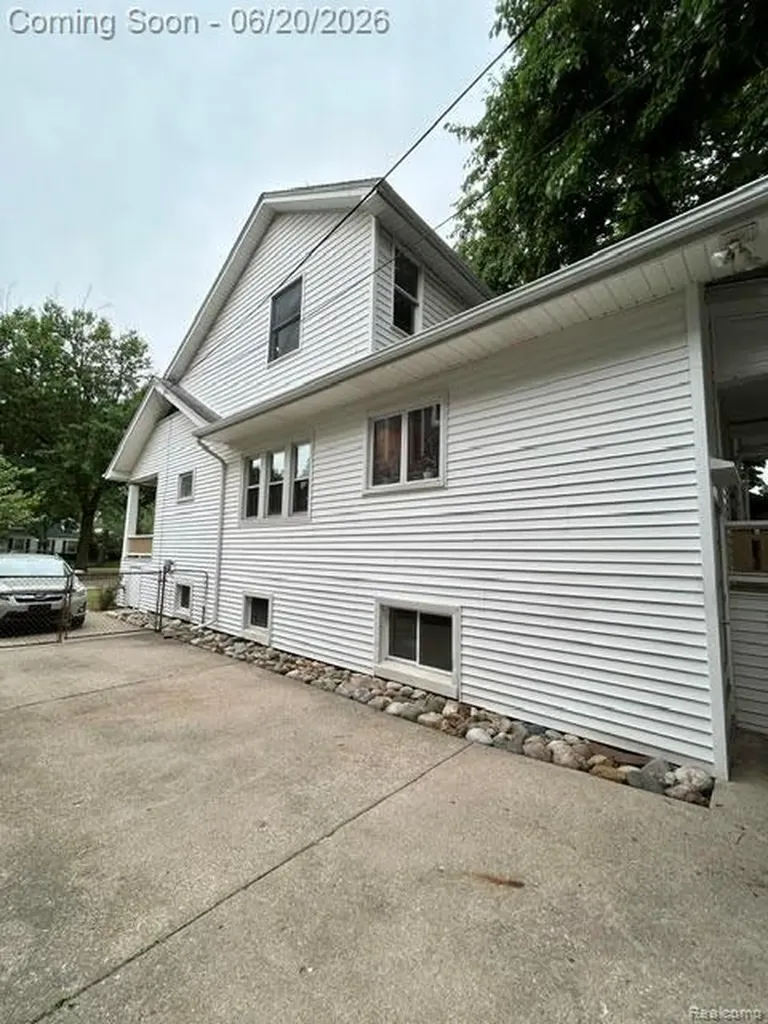 403 California Avenue Royal Oak City MI 48067