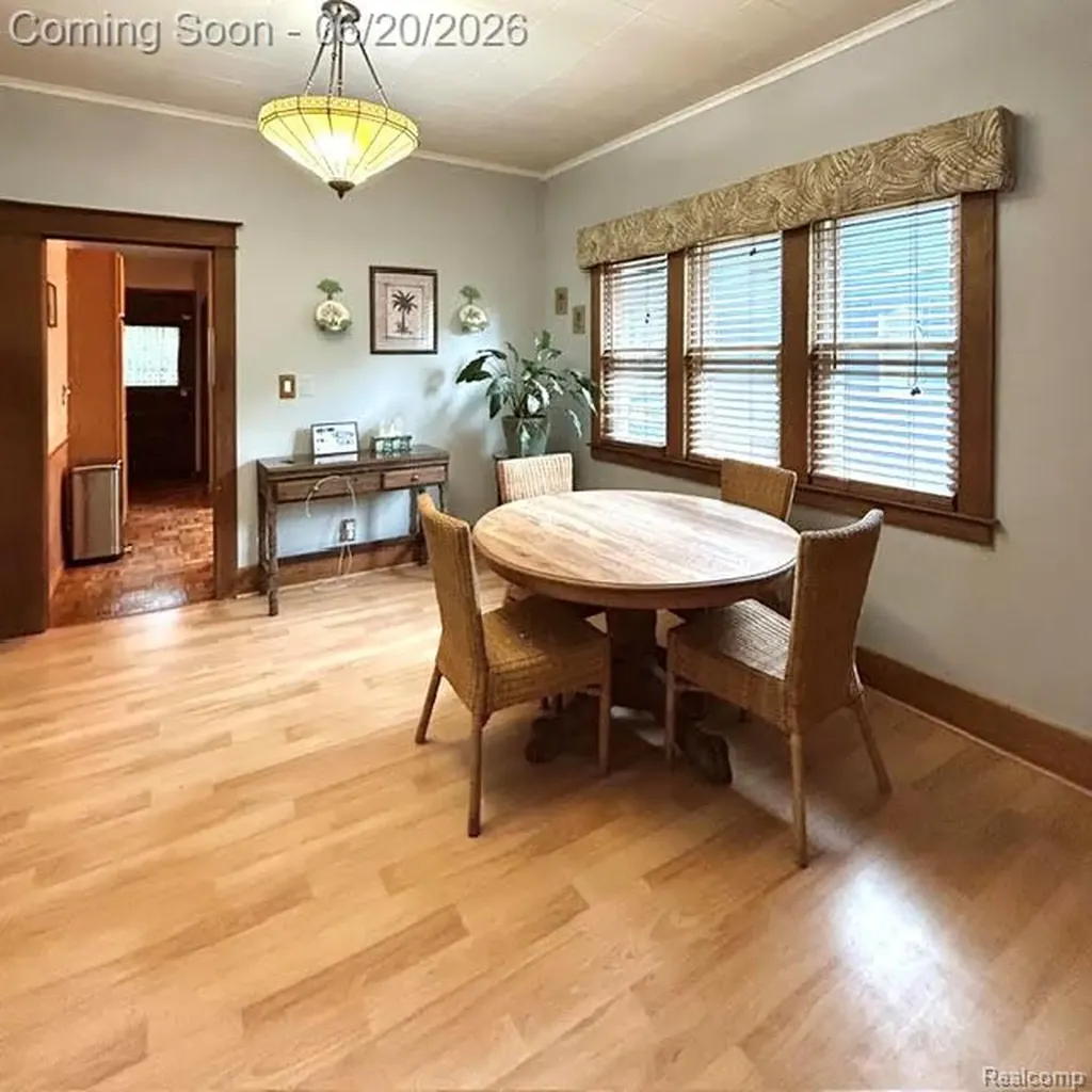 403 California Avenue Royal Oak City MI 48067