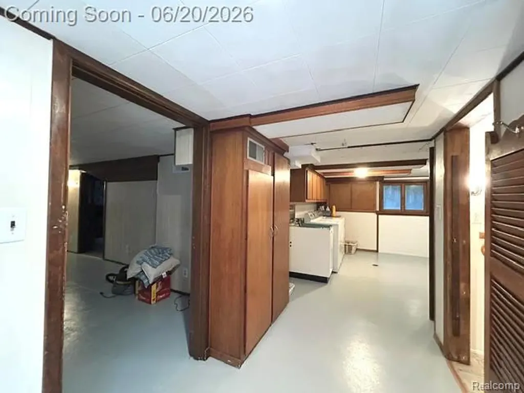 403 California Avenue Royal Oak City MI 48067