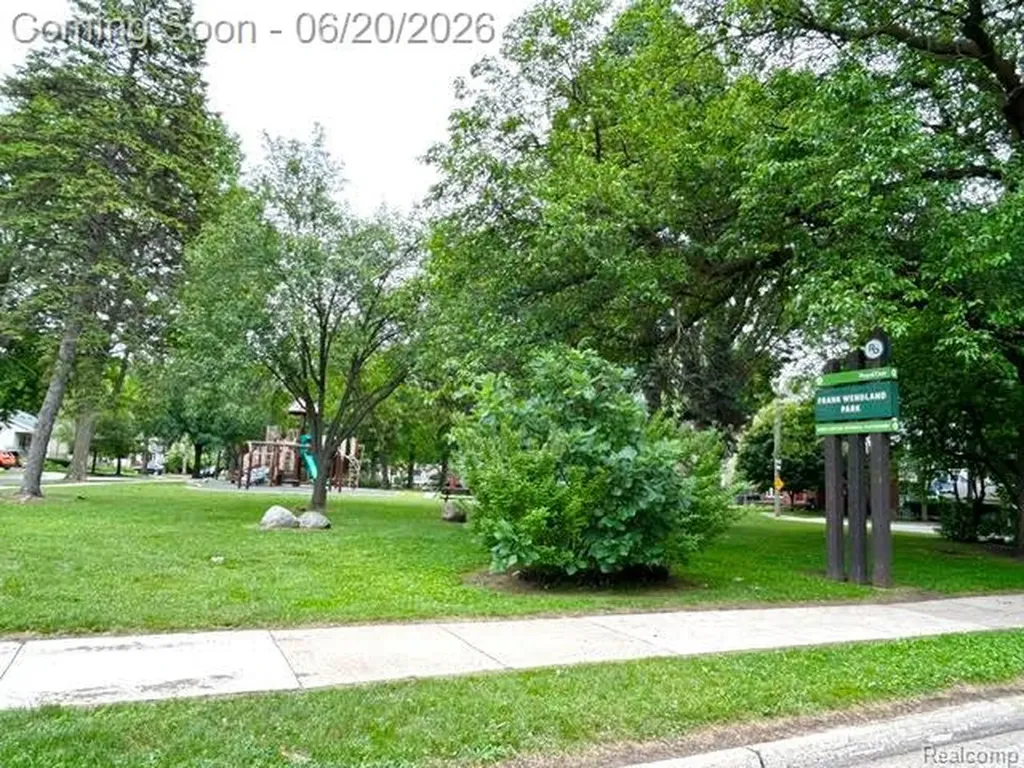 403 California Avenue Royal Oak City MI 48067
