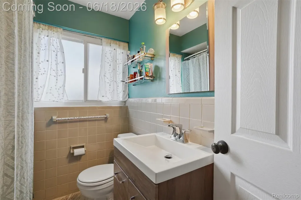 18301 Marquette Street Roseville City MI 48066
