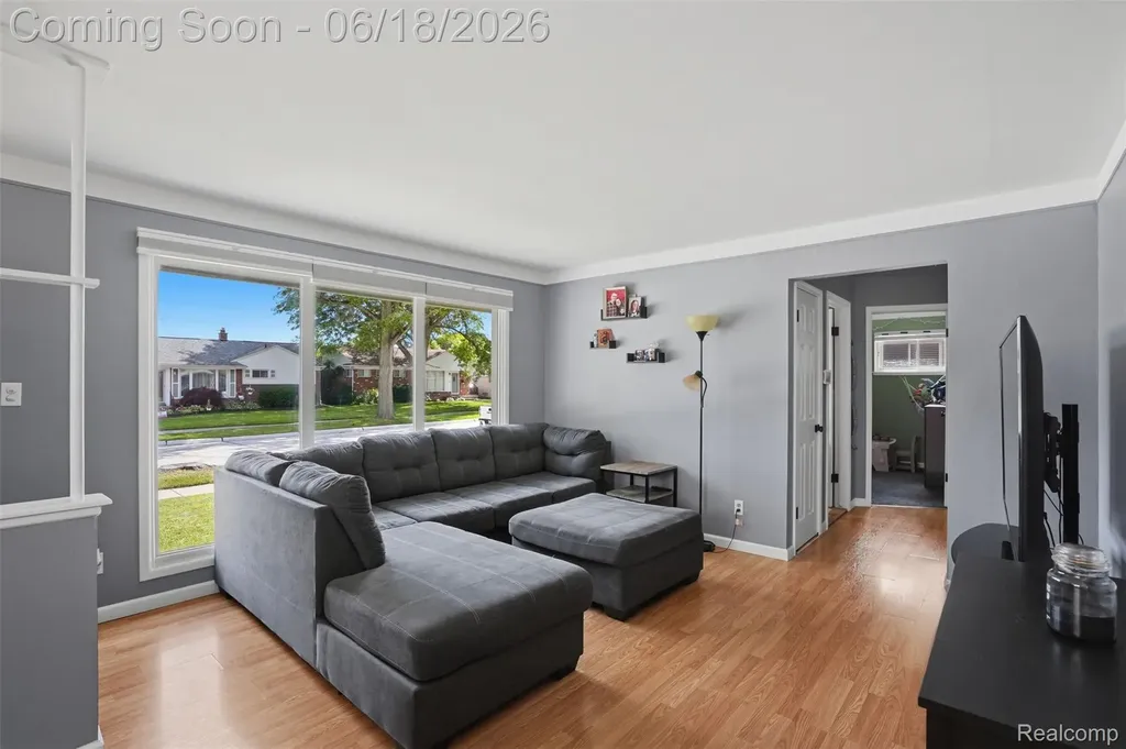 18301 Marquette Street Roseville City MI 48066