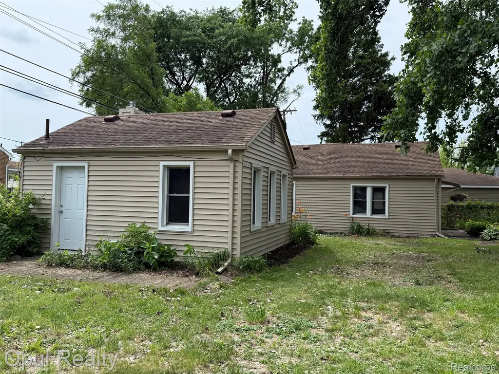 11700 Cavell Street Livonia City MI 48150