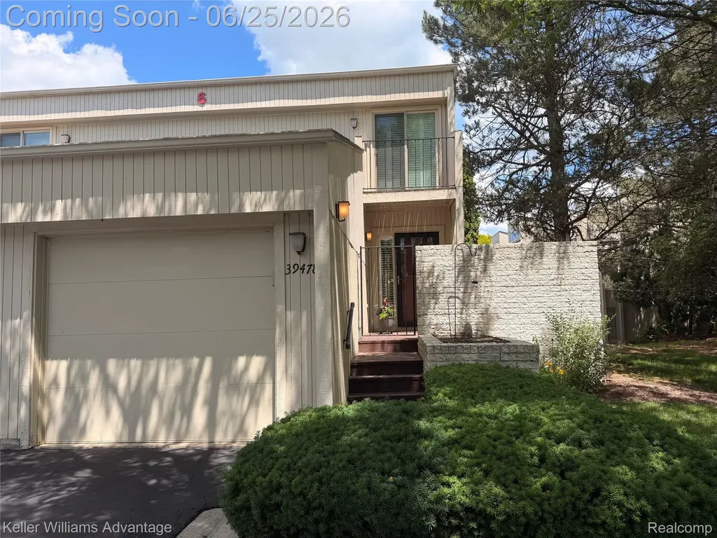 39478 Country Lane Novi City MI 48375