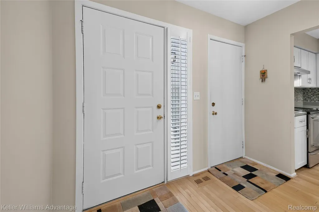 39478 Country Lane Novi City MI 48375