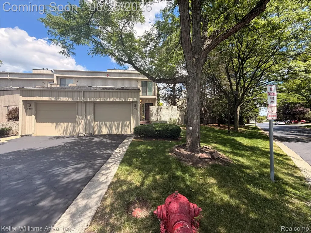 39478 Country Lane Novi City MI 48375