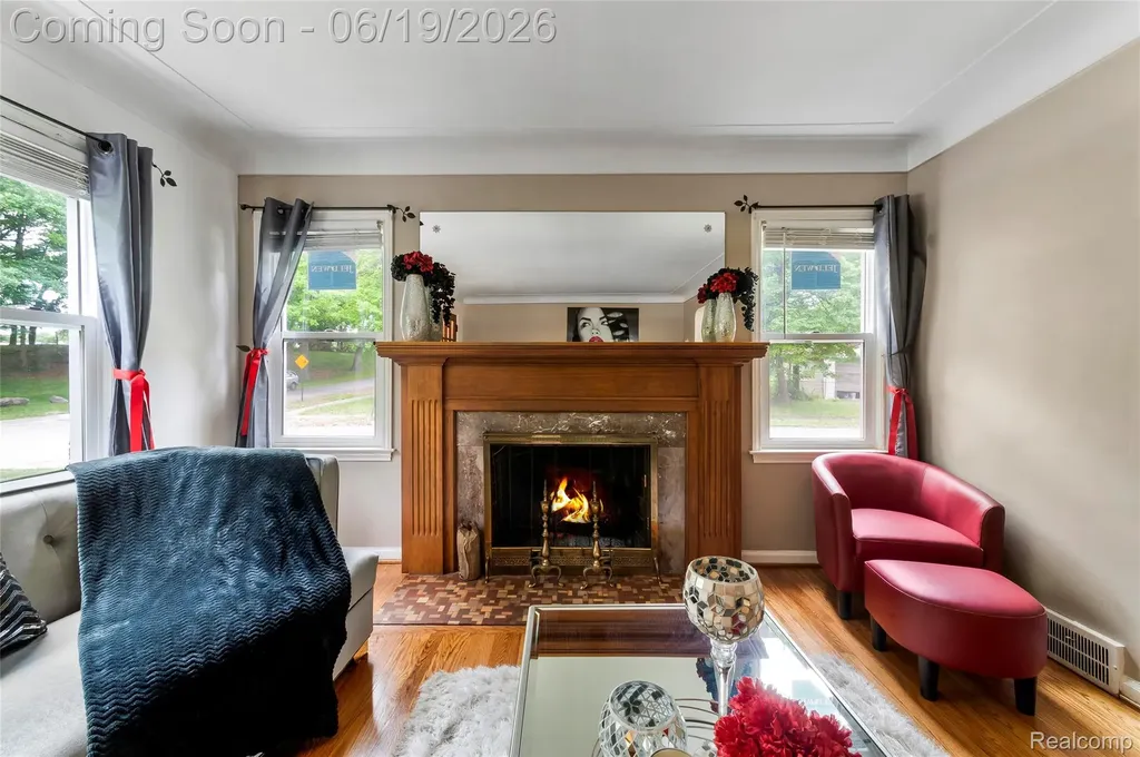 16216 Burgess Detroit City MI 48219