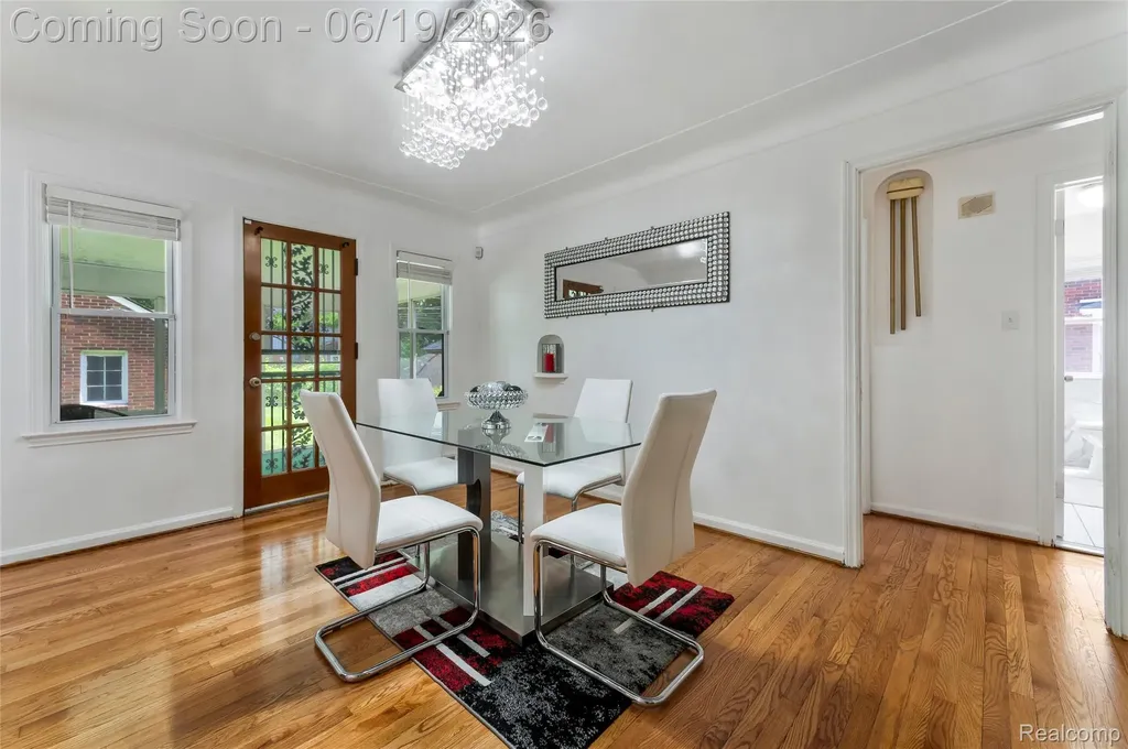 16216 Burgess Detroit City MI 48219
