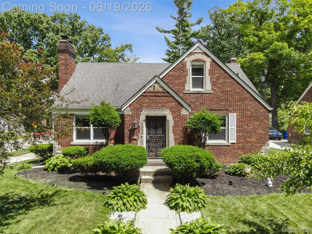 16216 Burgess Detroit City MI 48219