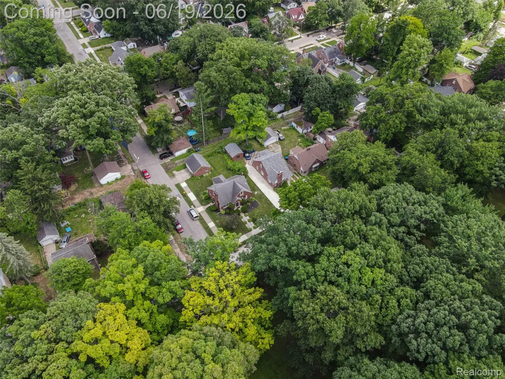 16216 Burgess Detroit City MI 48219