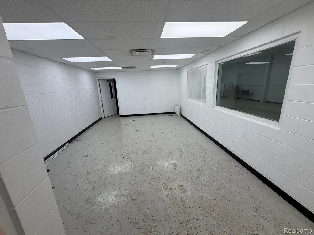 850 Ladd Road Commerce Charter Township MI 48390