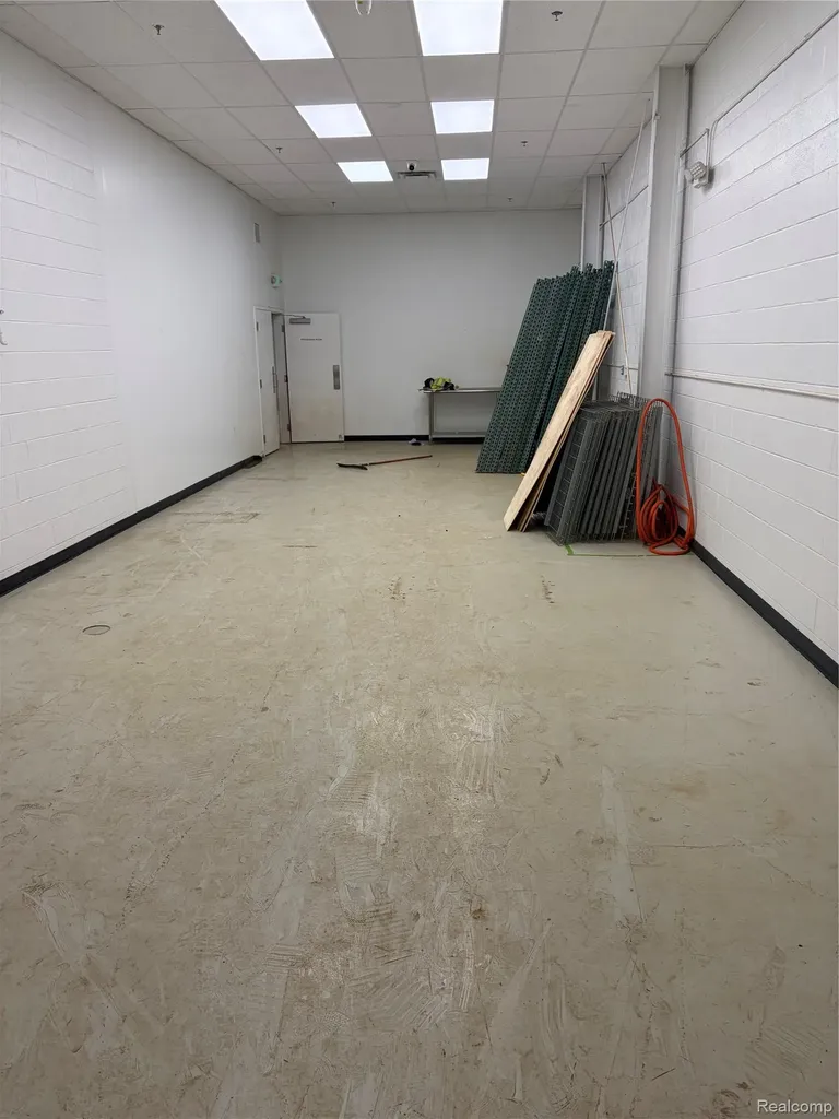 850 Ladd Road Commerce Charter Township MI 48390
