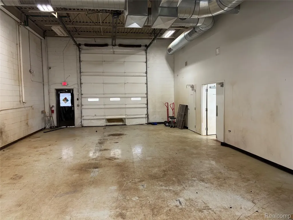850 Ladd Road Commerce Charter Township MI 48390
