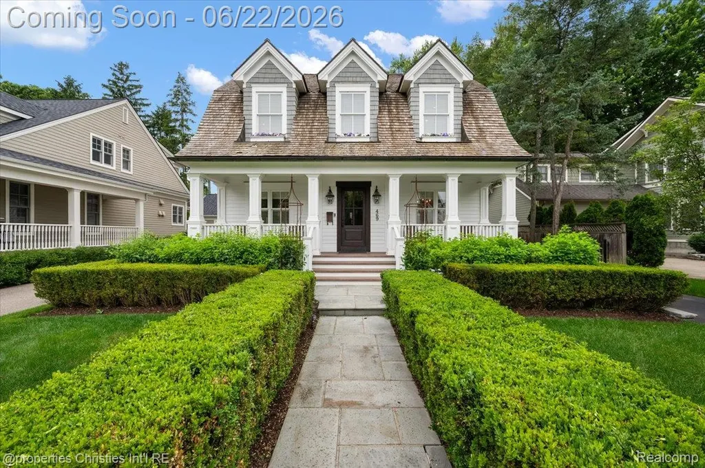 469 Bonnie Brier Street Birmingham City MI 48009