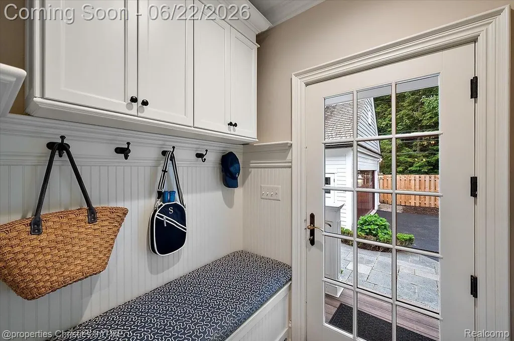 469 Bonnie Brier Street Birmingham City MI 48009
