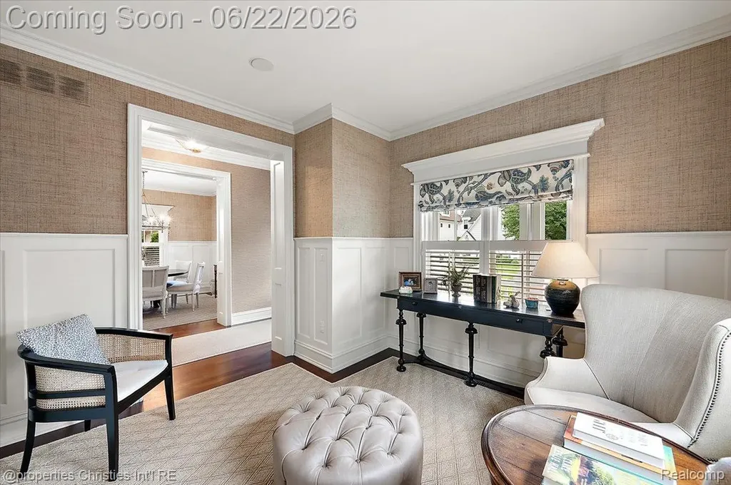 469 Bonnie Brier Street Birmingham City MI 48009