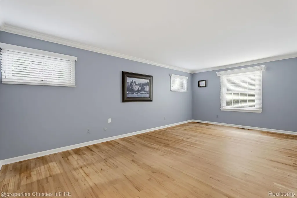 2593 Hounds Chase Drive Troy City MI 48098