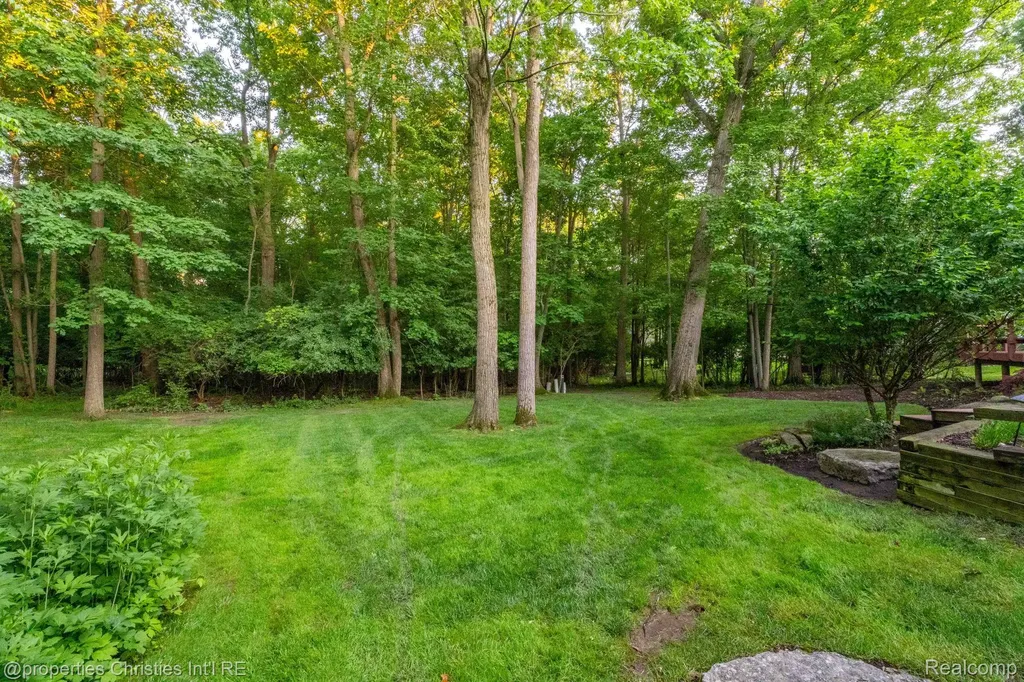 2593 Hounds Chase Drive Troy City MI 48098