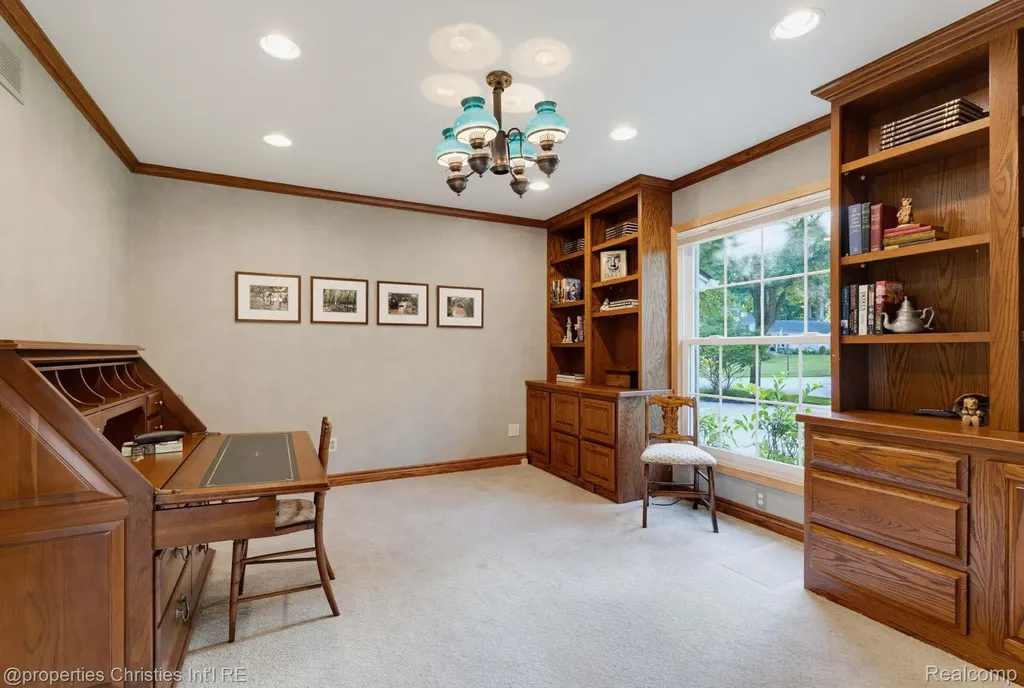 2593 Hounds Chase Drive Troy City MI 48098