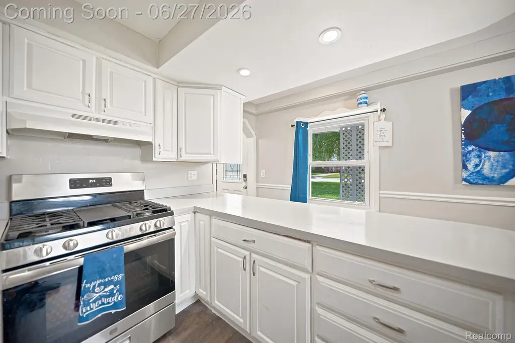 29156 Coolidge Street Roseville City MI 48066